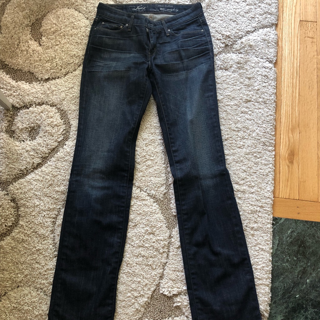 Levis Demi Curve  Brand New